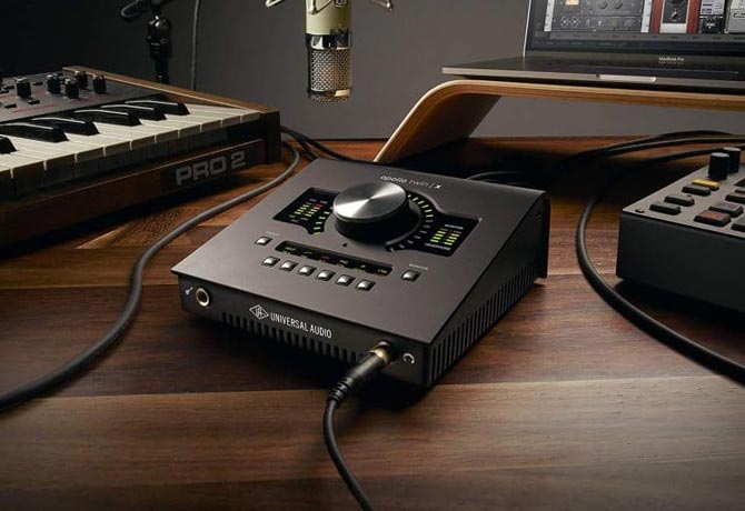 Connect the mixer to the sound card